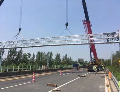 济宁济宁门架标牌施工现场